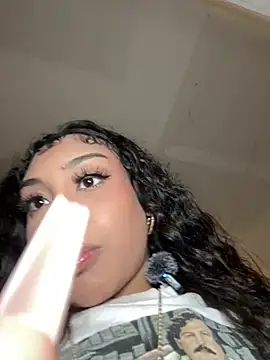 badbaby187 Show in webcam