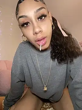 badbaby187 Show in webcam