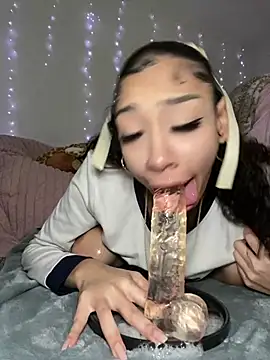 badbaby187 Show in webcam