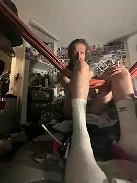 DownstairsSky Webcam show