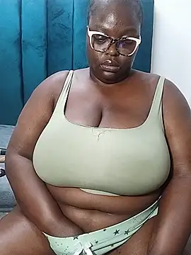 YOURFUCKEDUPMOM's Live XXX Chat