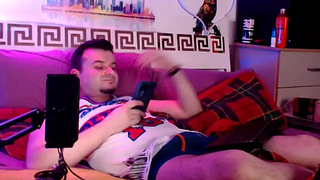 Chat +18 de iuligruia69 ao vivo