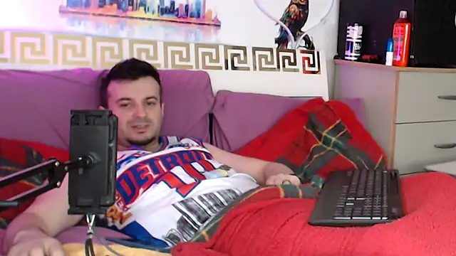 Chatroom XXX en direct de iuligruia69