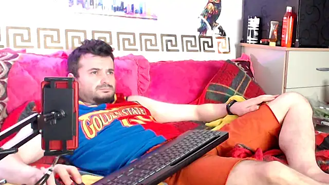 KingOfSinRO69 Show in webcam