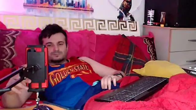 KingOfSinRO69: διαδικτυακό σόου στην κάμερα