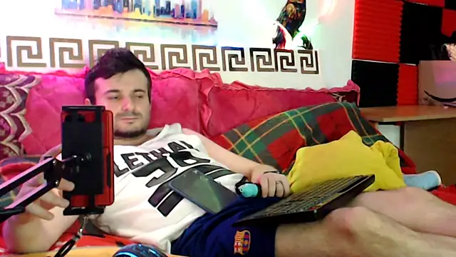 KingOfSinRO69: διαδικτυακό σόου στην κάμερα