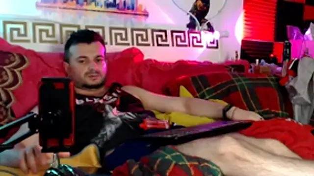 Онлайн чат XXX KingOfSinRO69