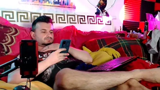 Pertunjukan Kamera Web KingOfSinRO69