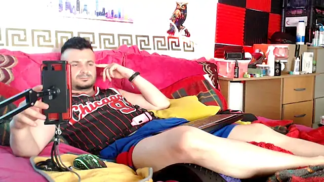 عرض كام Hugec0ck007