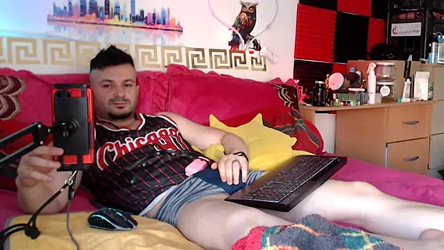Hugec0ck007 webcam show