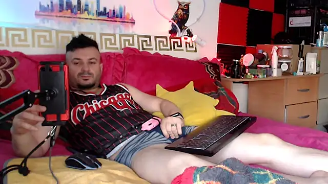 Hugec0ck007 Show Webcam