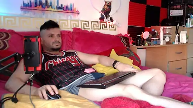 Hugec0ck007 Webcam show