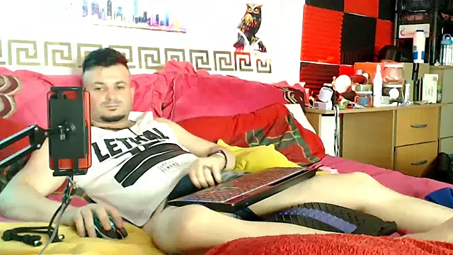 Hugec0ck007 Webcam show