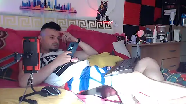 Hugec0ck007's Webcam Show