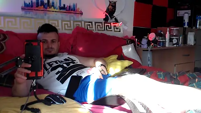 Hugec0ck007 Show in webcam