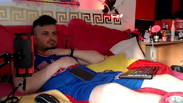 Hugec0ck007 webcam show