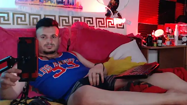 Hugec0ck007 Adlı Modelin Web Kamerası Şovu