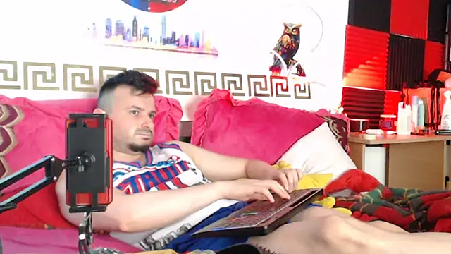 Hugec0ck007 Webcam show