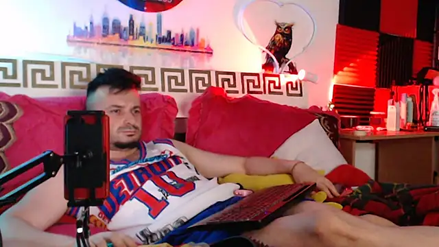 Hugec0ck007 Webcam show