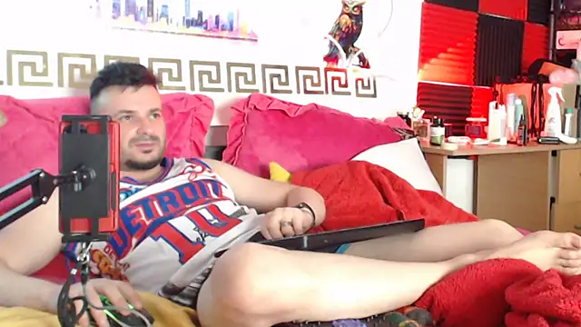 Hugec0ck007 Show Webcam