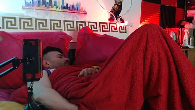 Pokazy przed kamerką   – Hugec0ck007