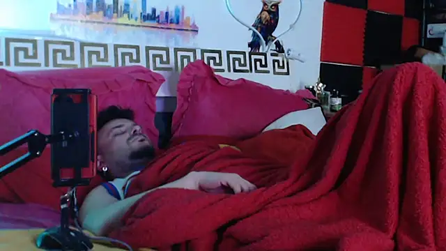 عرض كام Hugec0ck007