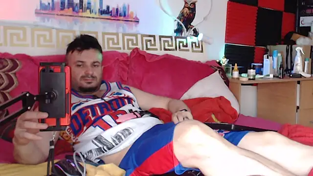 Pokazy przed kamerką – Hugec0ck007