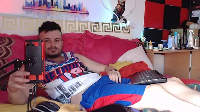 Hugec0ck007 Webcam Show
