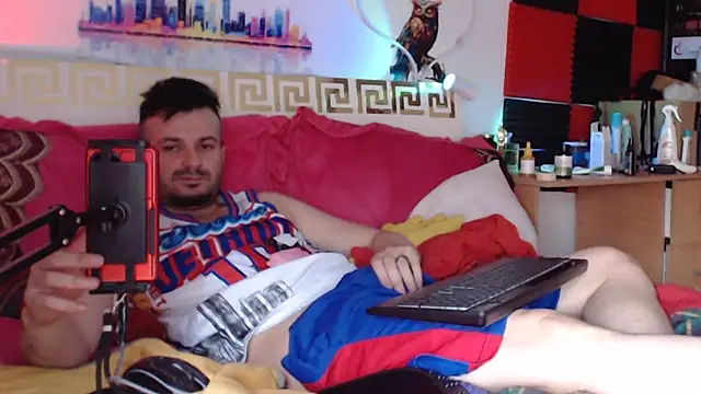 Hugec0ck007 Webcam Show