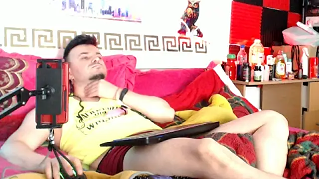 Hugec0ck007 Webcam show
