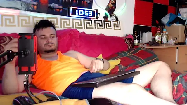 Hugec0ck007n Webbikameraesitys
