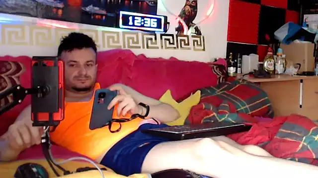 Pokazy przed kamerką – Hugec0ck007