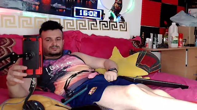 Hugec0ck007 Show in webcam