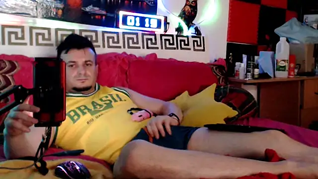Pokazy przed kamerką – Hugec0ck007