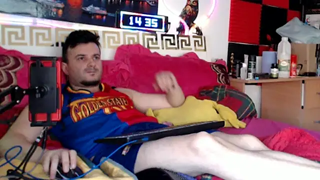 Hugec0ck007 Webcam show