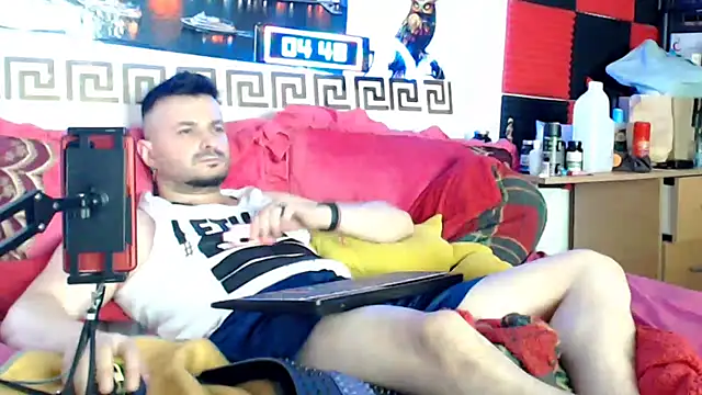 Hugec0ck007 Show Webcam
