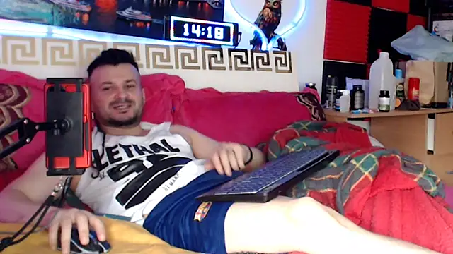 Hugec0ck007 Webcam show