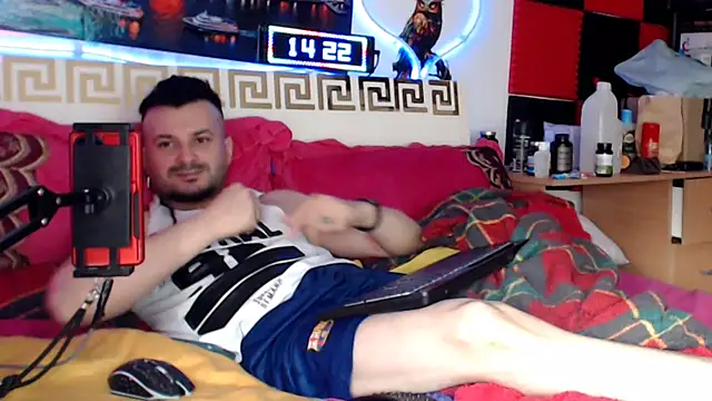 Webkamerová show Hugec0ck007