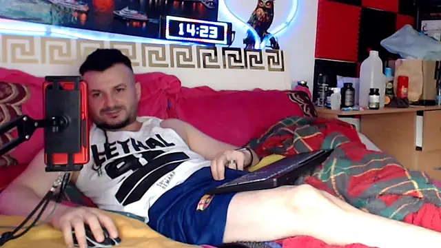 Hugec0ck007 Show Webcam