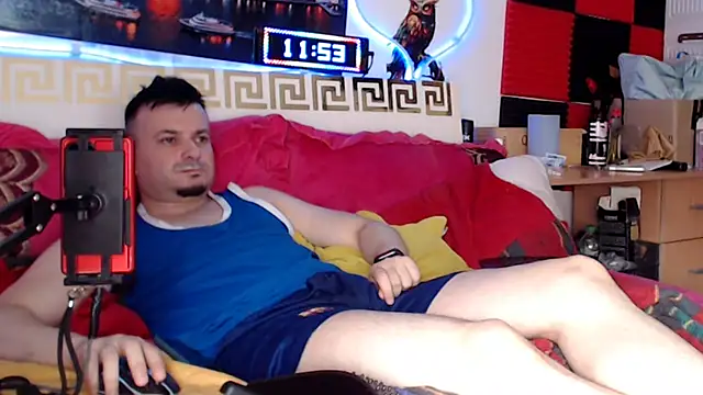 Hugec0ck007 Show in webcam