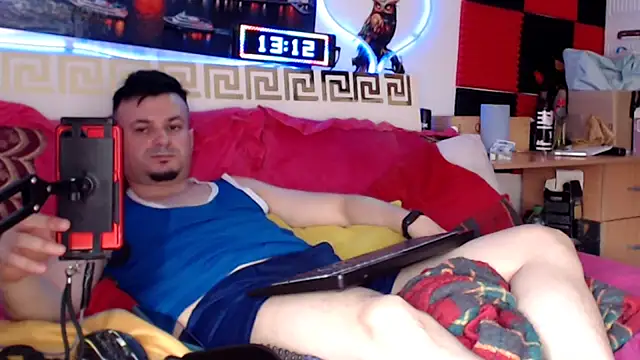 Hugec0ck007's Webcam Show