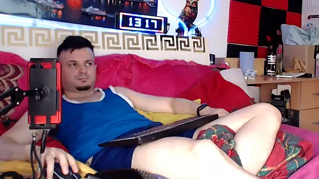 Hugec0ck007 Webcam show