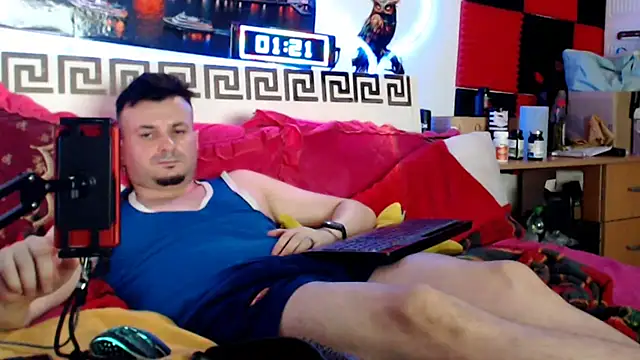 Pokazy przed kamerką – Hugec0ck007