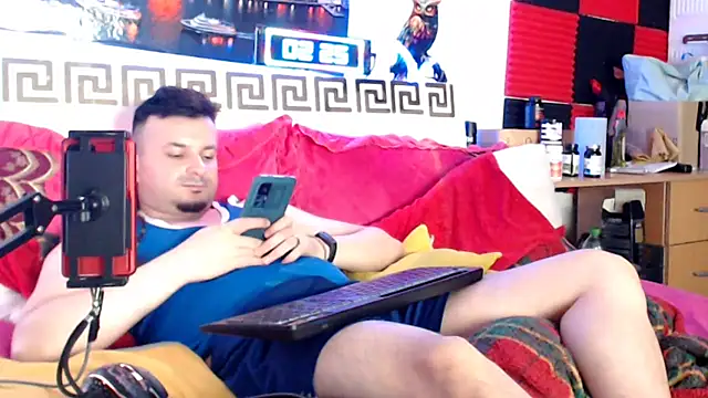 Hugec0ck007 Webcam show