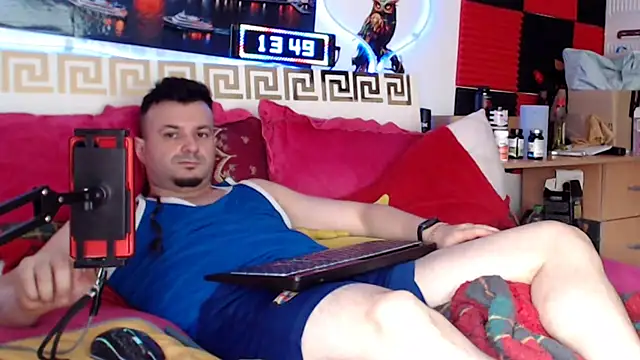 Hugec0ck007 Webcamshow