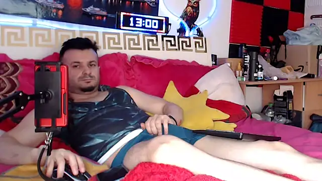 Hugec0ck007 Webcam show
