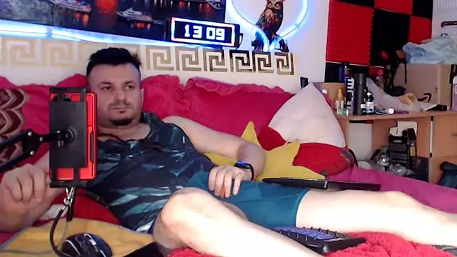 Hugec0ck007 Webcam show