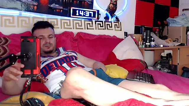 Hugec0ck007's Webcam Show