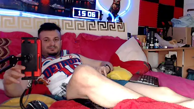Hugec0ck007 Webcam show