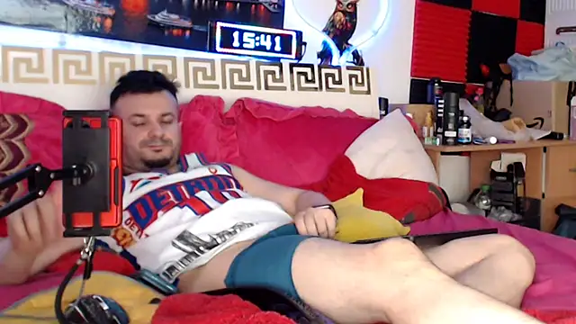 Pokazy przed kamerką – Hugec0ck007